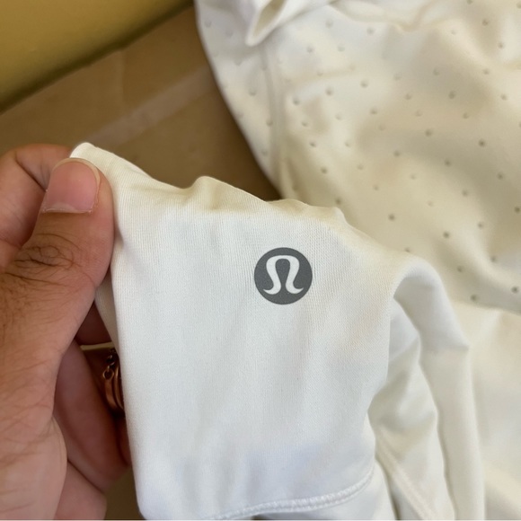 Lululemon Mind Over Miles Long Sleeve in White - Picture 7 of 8